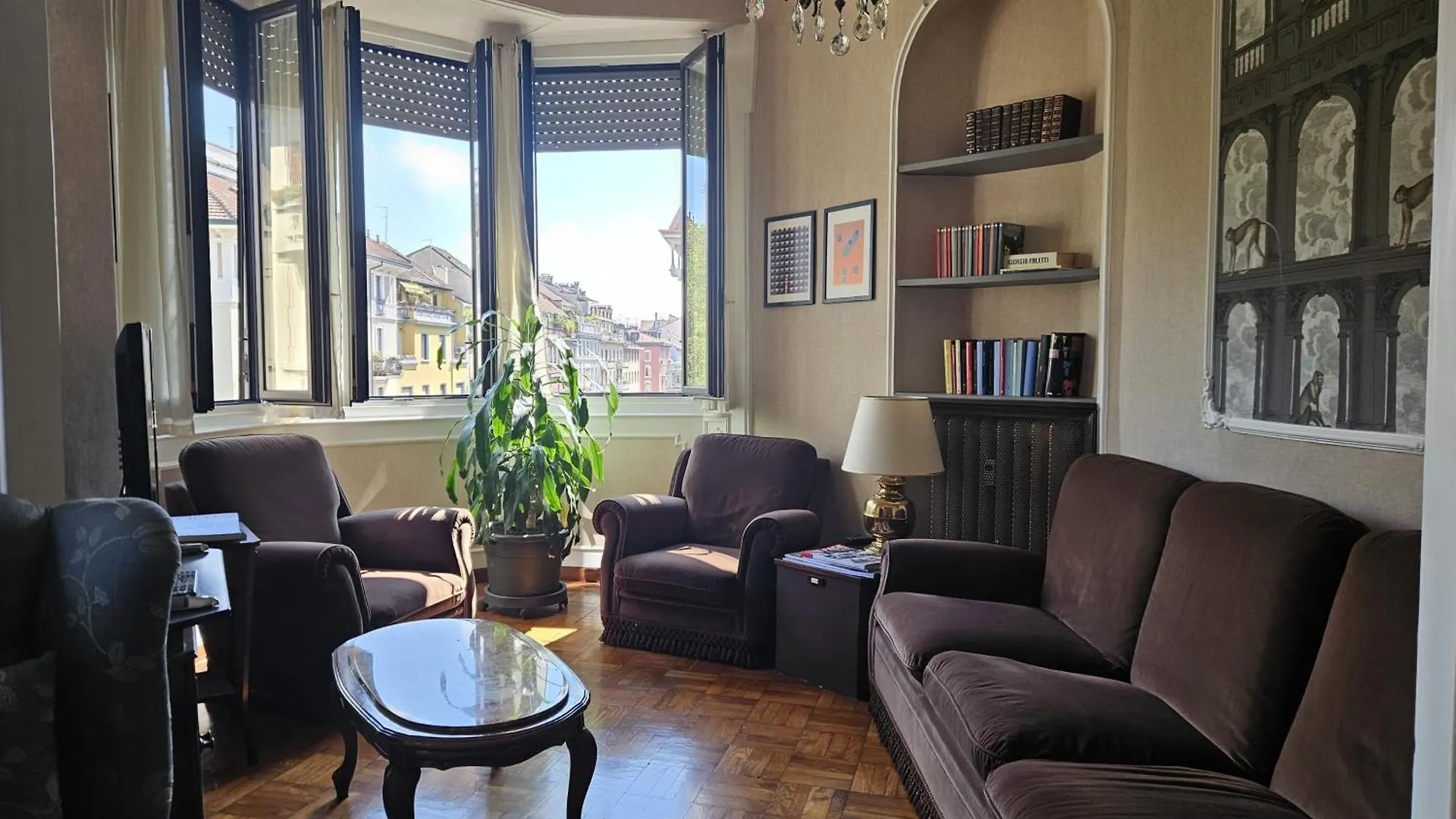 Homegallery - Elegante Appartamento Milanese Italy